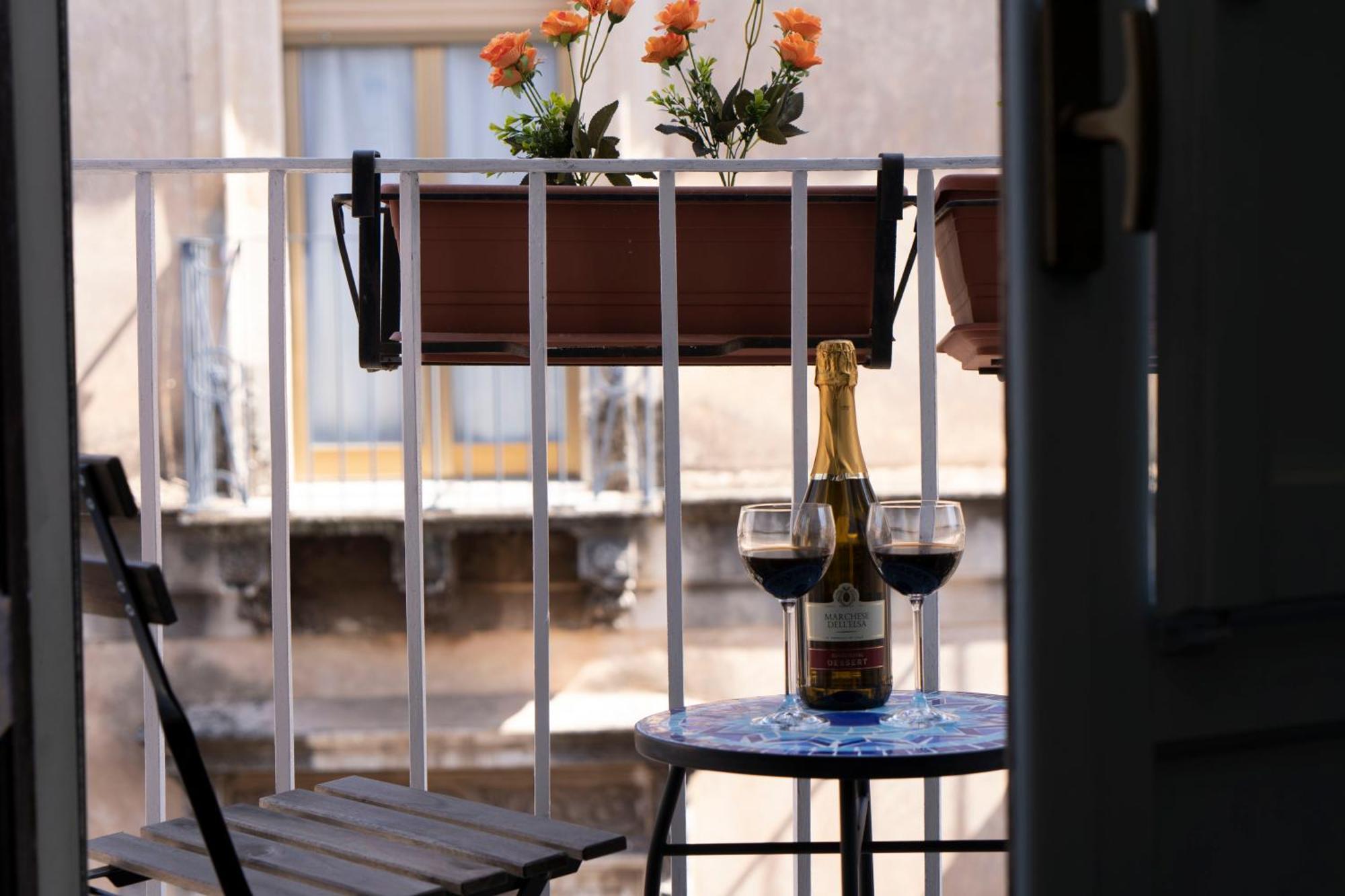 Etna Timeo Central Apartment In Baroque Building CTA Exterior foto