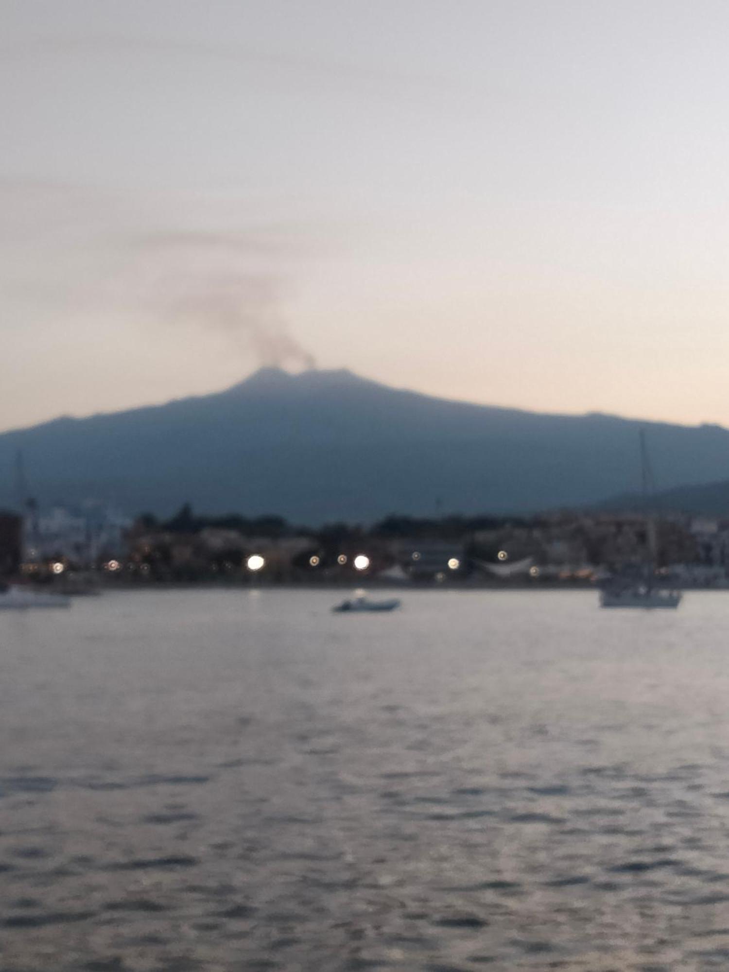 Etna Timeo Central Apartment In Baroque Building CTA Exterior foto